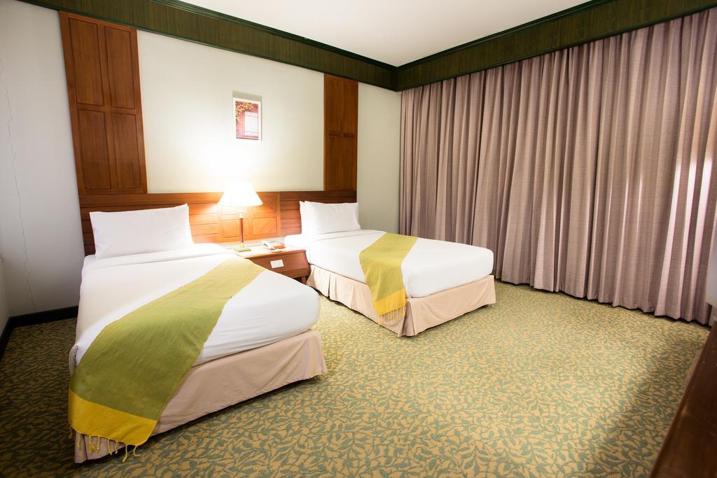 At Ayutthaya Hotel Bagian luar foto